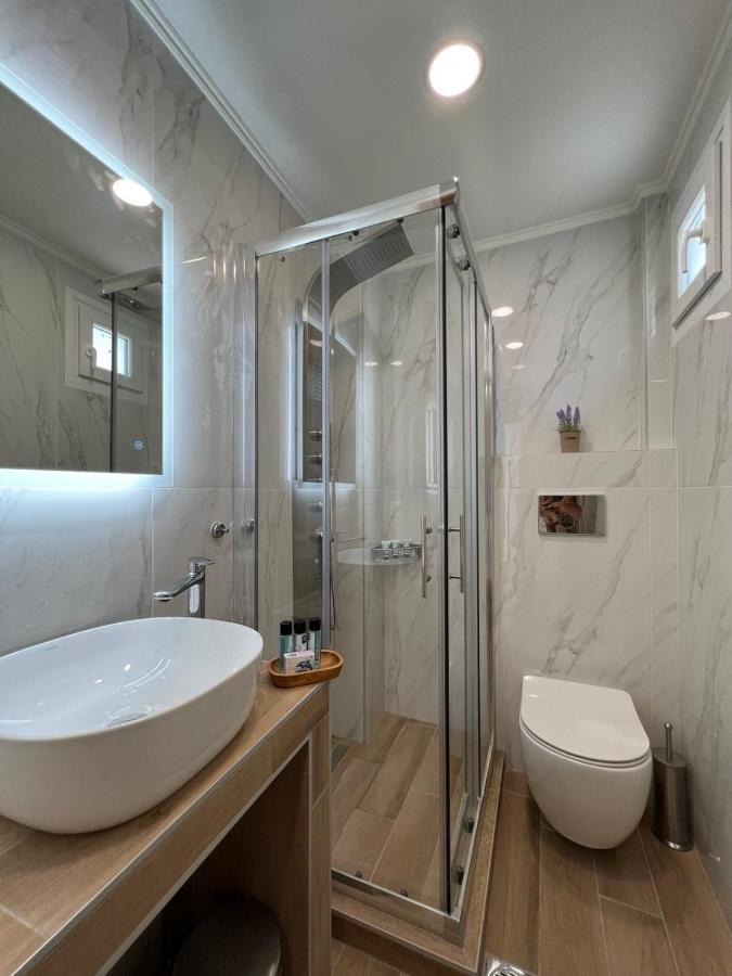Wide Blue Luxury Boutique Suites Neos Marmaras Eksteriør billede