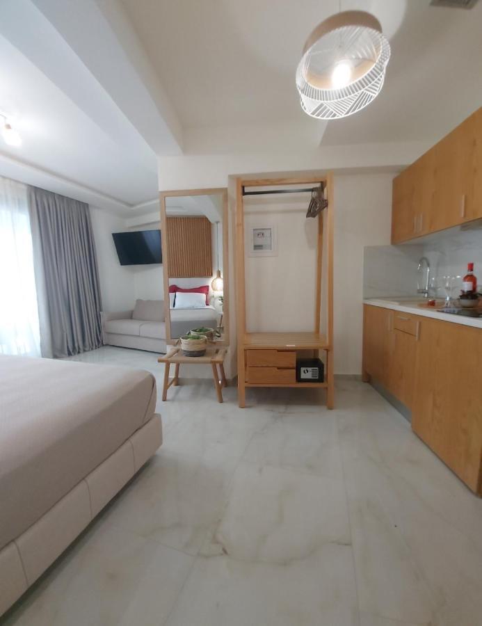 Wide Blue Luxury Boutique Suites Neos Marmaras Eksteriør billede