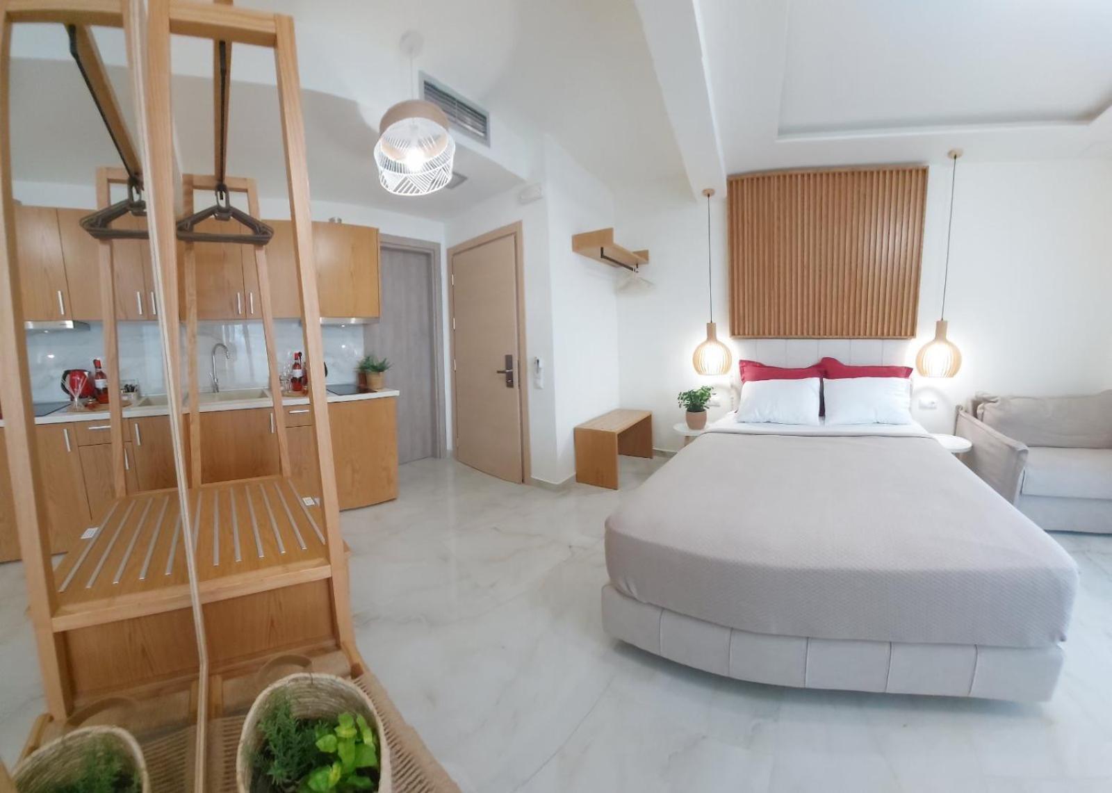 Wide Blue Luxury Boutique Suites Neos Marmaras Eksteriør billede